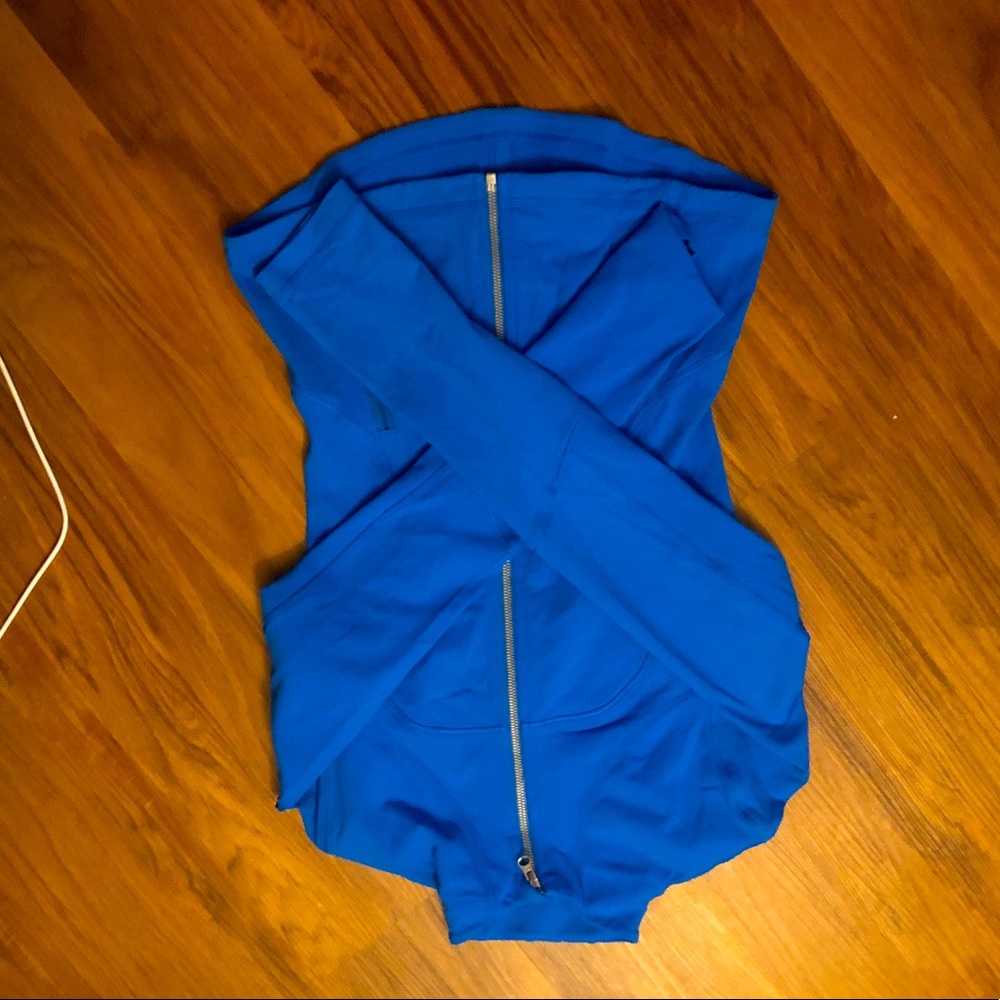 Lululemon blue jacket